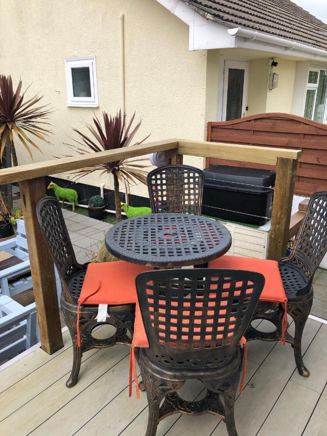 Six By The Sea - 2 Bed House - A Little Something For Everyone Saint Columb Minor Esterno foto